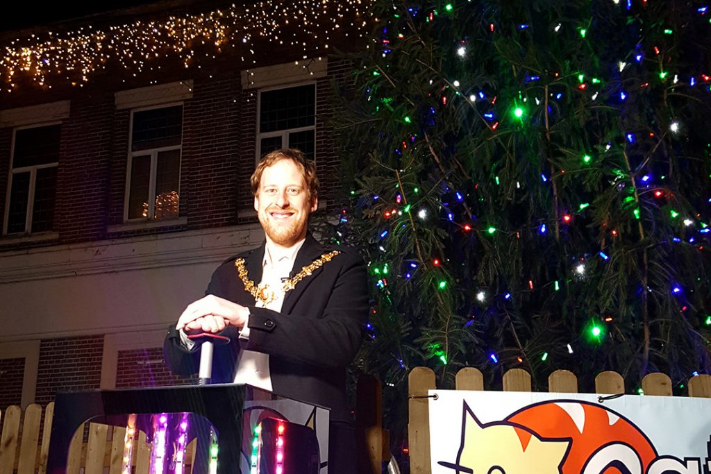Crewe Mayor turns on Christmas lights