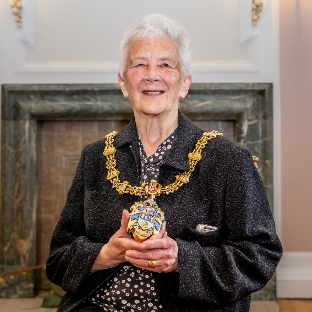 Councillor Nan Walton receives insignia of office as Crewe Town Mayor