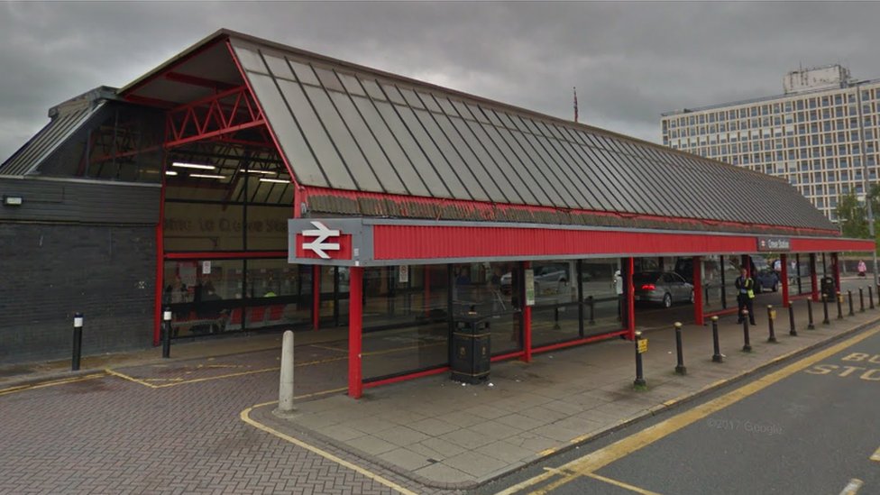Crewe Town Council objects to proposals to close Crewe Station Ticket Office